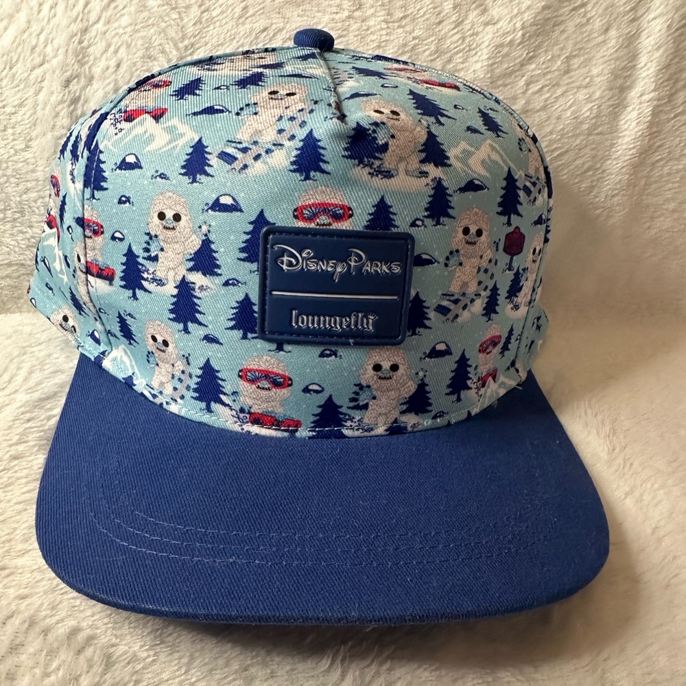 Disney parks loungefly yeti hat